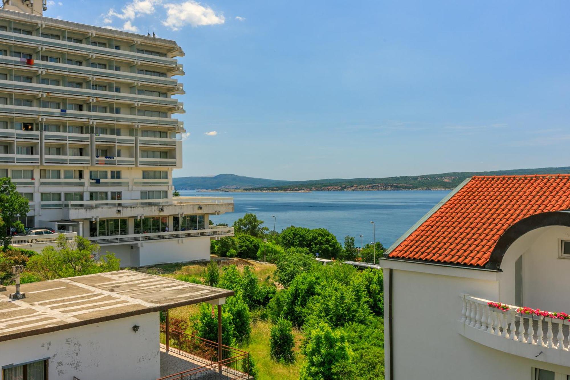 Apartments Podvezanec Crikvenica Exteriör bild